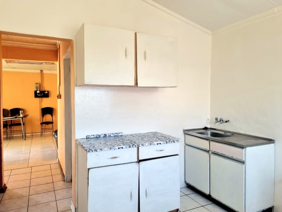 2 Bedroom Property for Sale in Roodepan Northern Cape